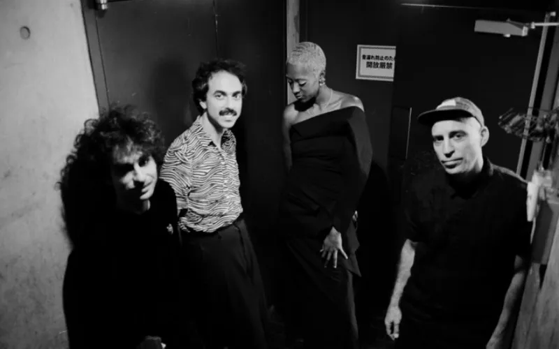 Anaiis & grupo cosmo