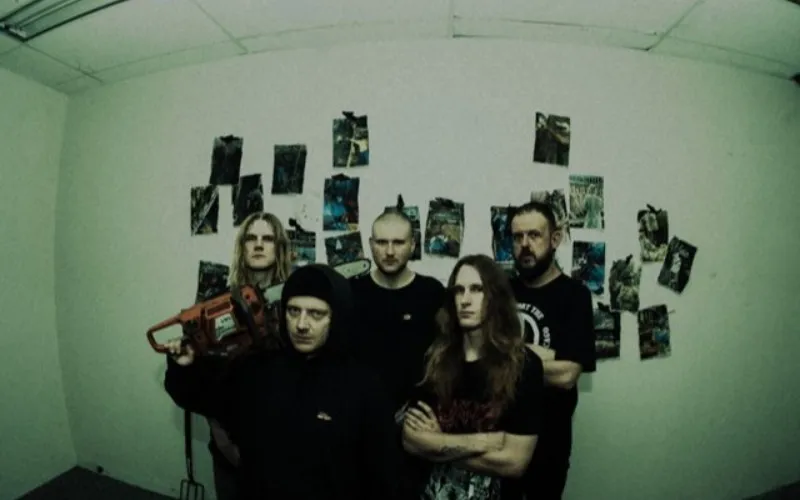 Crown magnetar + to the grave