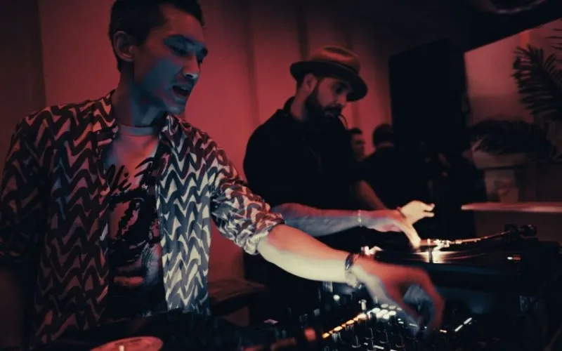 Dj rhythm & hues