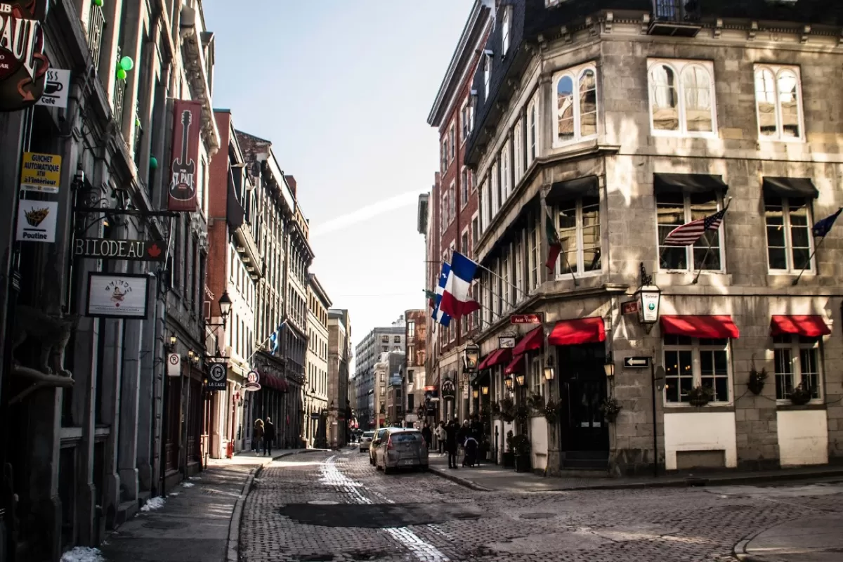 Rue Saint-Paul Est